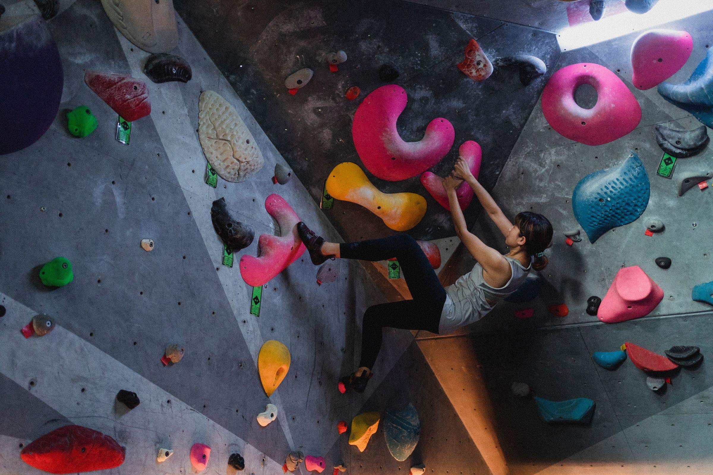 Indoor climbing wall